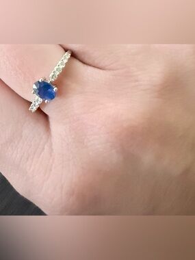Blue Sapphire and diamonds 18k gold Ring